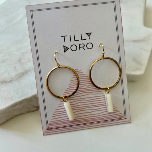 Mother- of-Pearl Lolli