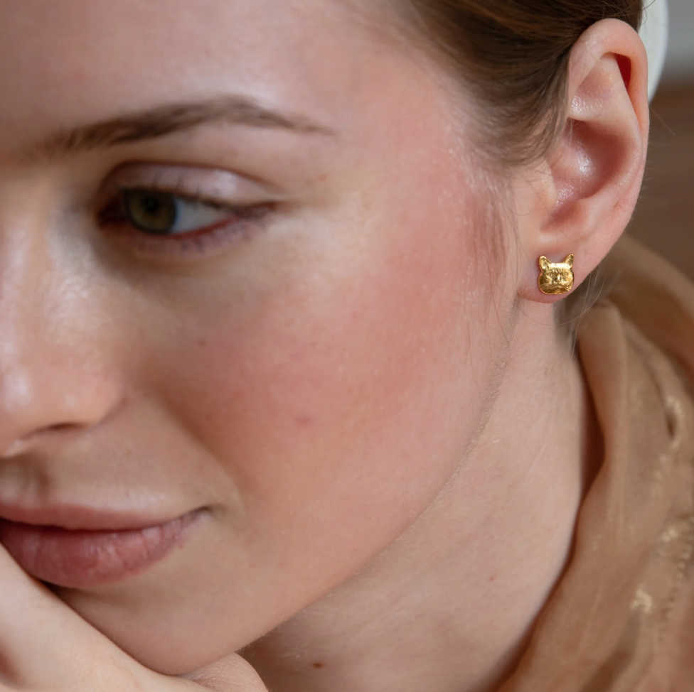Cat Studs