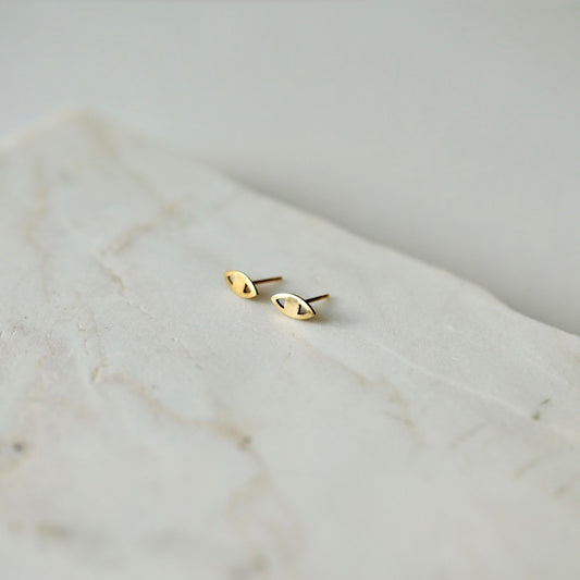 eye studs